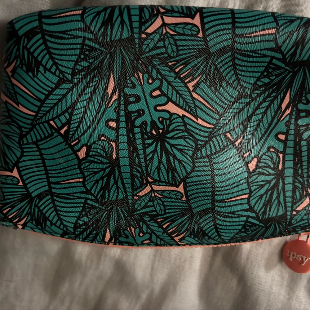 ipsy Green and Black Leaf Pattern Cosmetic Bag